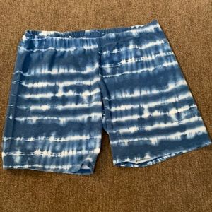 🌻3/$15 Girls 18/20 bike shorts legging shorts blue and white tie dye